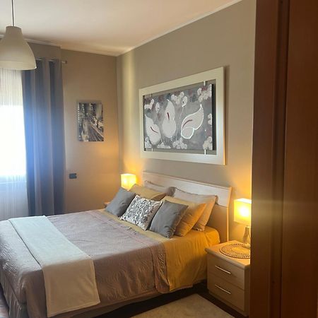 Apartamento Charme & Relax - Fiera Di Roma - Fiumicino Airport Ponte Galeria Exterior foto