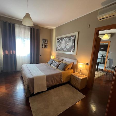 Apartamento Charme & Relax - Fiera Di Roma - Fiumicino Airport Ponte Galeria Exterior foto
