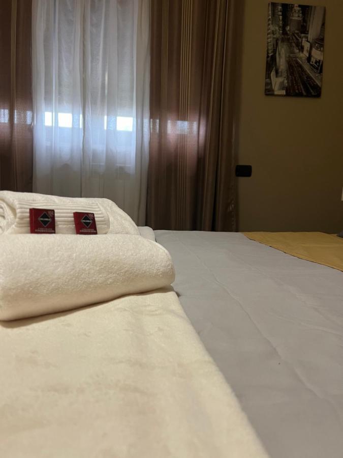Apartamento Charme & Relax - Fiera Di Roma - Fiumicino Airport Ponte Galeria Exterior foto