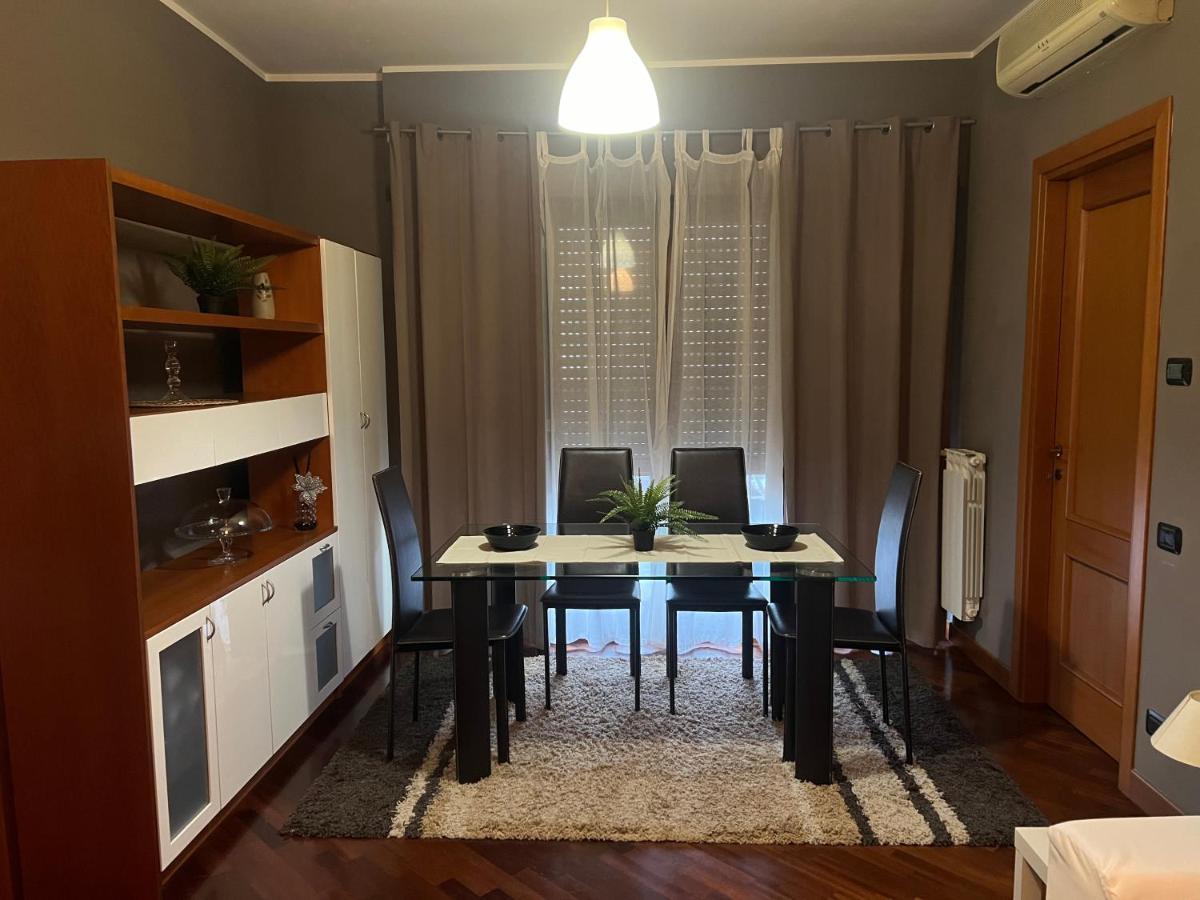 Apartamento Charme & Relax - Fiera Di Roma - Fiumicino Airport Ponte Galeria Exterior foto